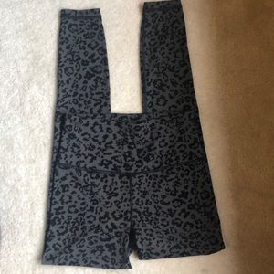 Athleta full length animal print leggings